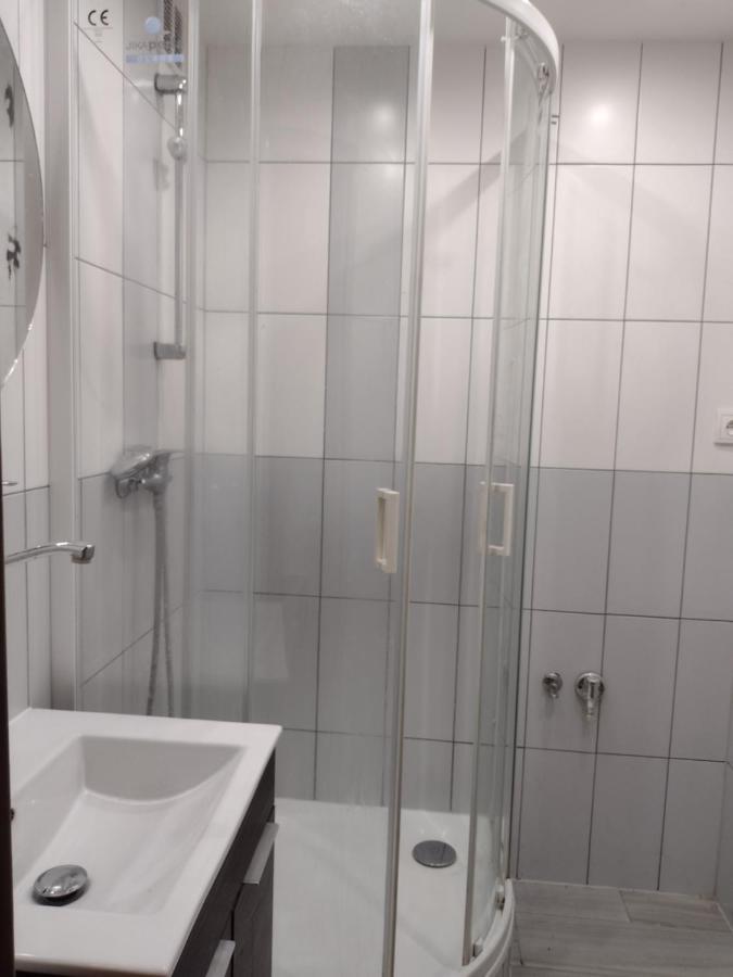 Apartmens Kv Карлові Вари Екстер'єр фото